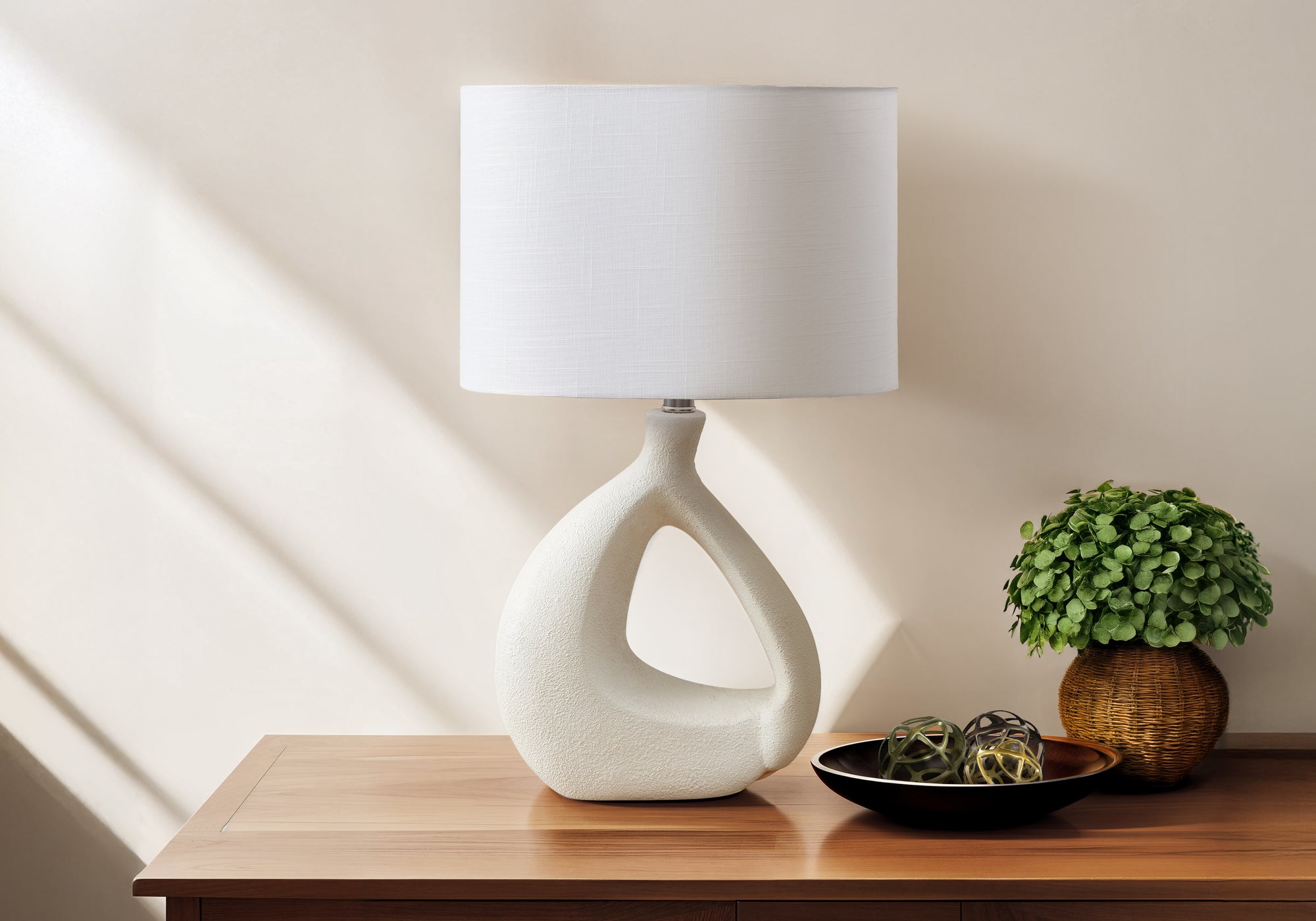 MN-G319880    Lighting, 23"H, Table Lamp, Ivory Resin, Ivory / Cream Shade, Contemporary