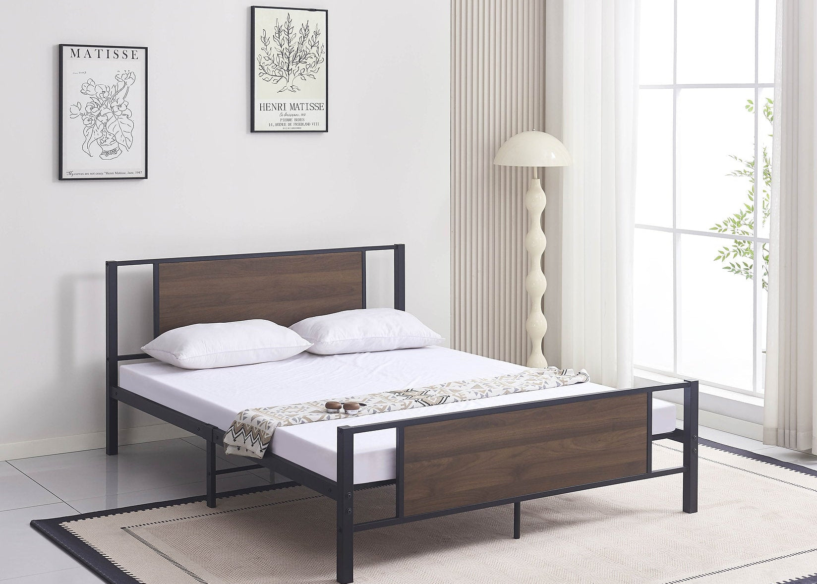 IF-5275 Bed, Black, Metal Frame, Wood Panel Accents