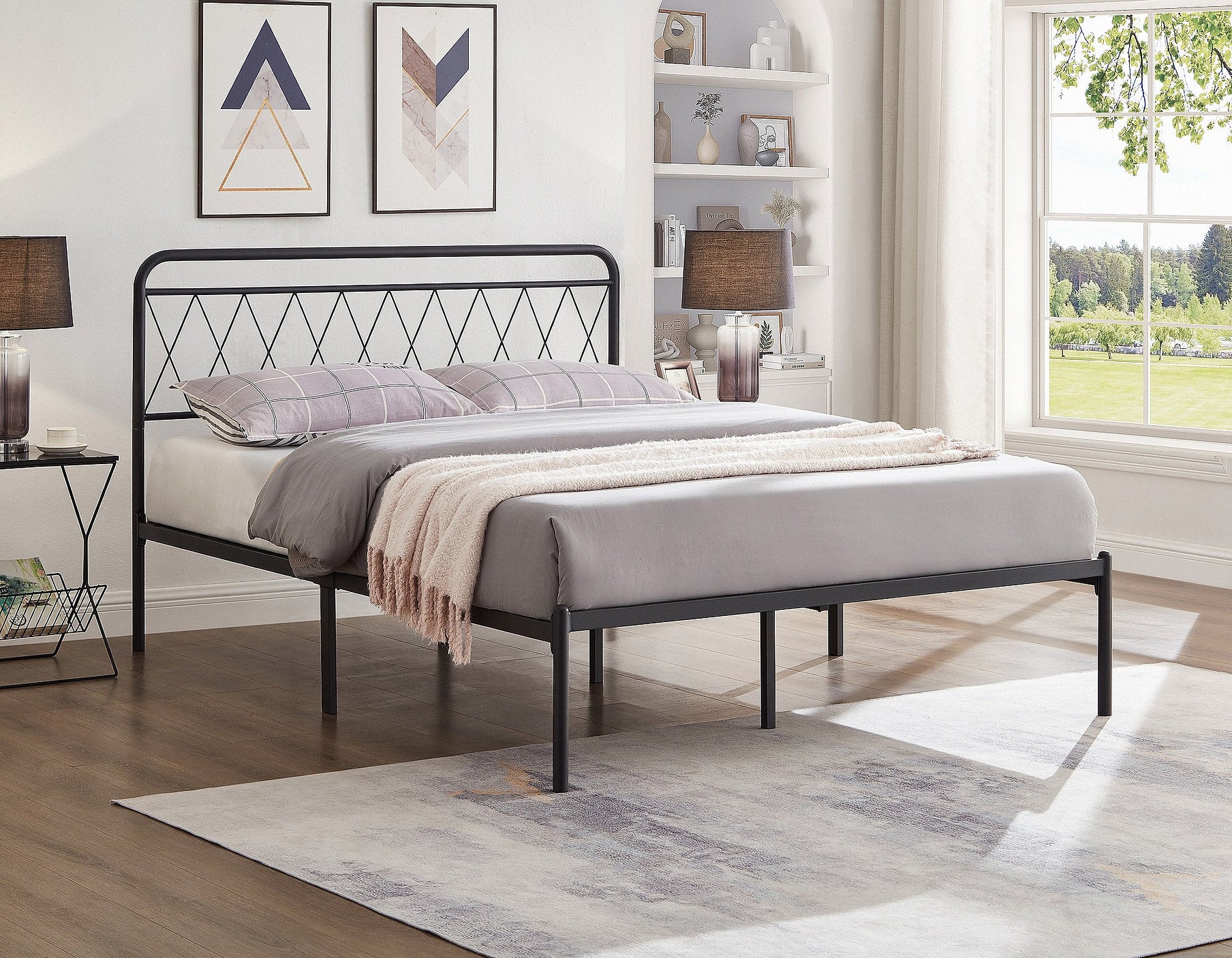 IF-152 Bed, Black, Metal Frame